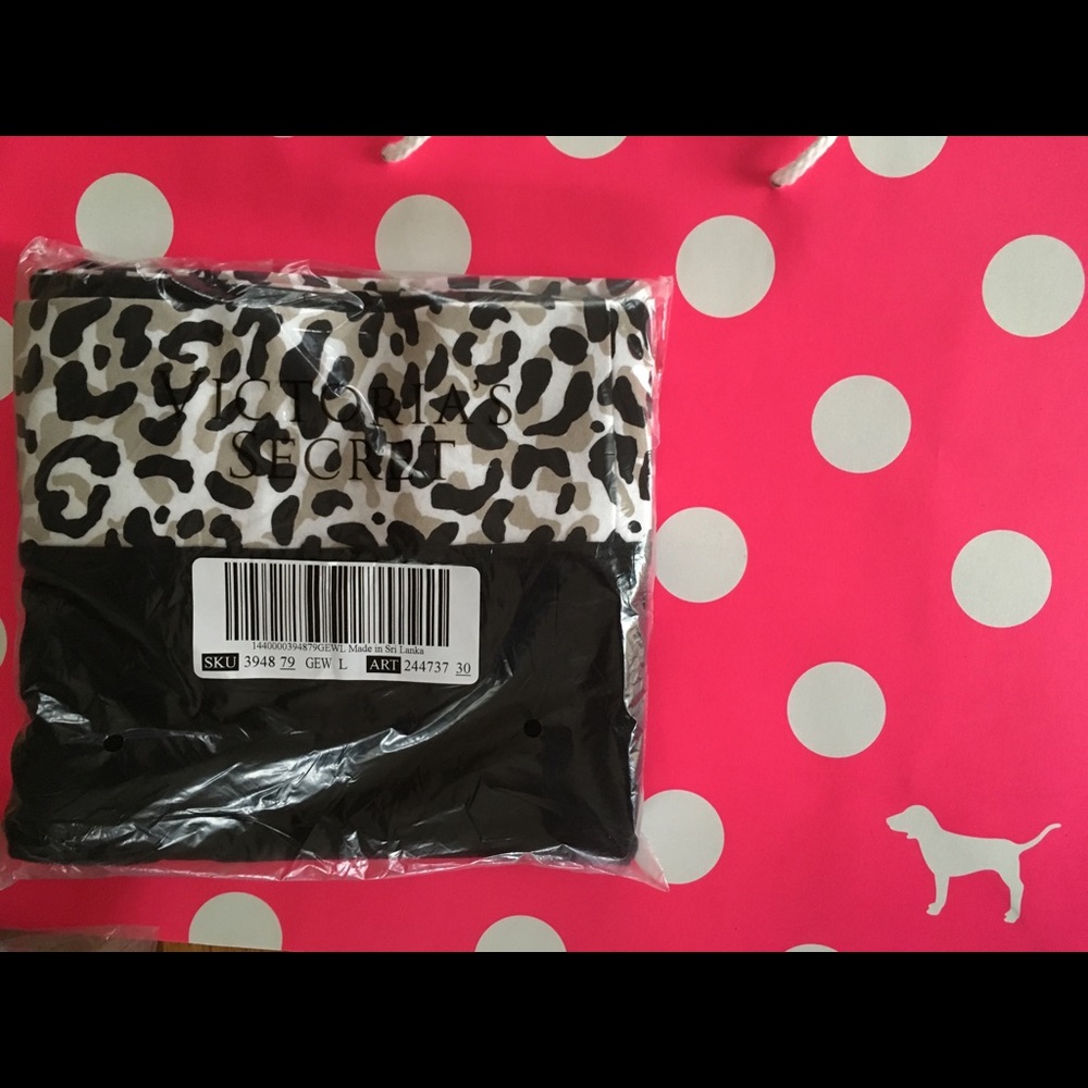 ๐VS PINK LEOPARD & BLACK COTTON LOGO LEGGING - Picture 6 of 7